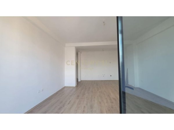 APARTAMENT 3+1+2+POST PARKIMI ME QERA TE DOMUS RESIDENCE, MYSLYM SHYRI, TIRANE!