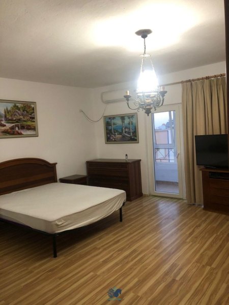 Jepet Me Qera Apartament 2+1+2 Tek Komuna e Parisit [ID PO2113]