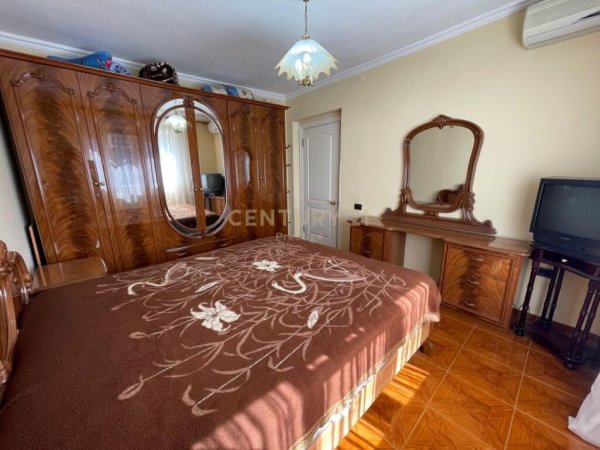 APARTAMENT 2+1 ME QIRA PRANE AMBASADES AMERIKANE, TIRANE! ,500euro