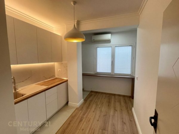 MYSLYM SHYR, APARTAMENT 2+1 PER QIRA! , 800euro