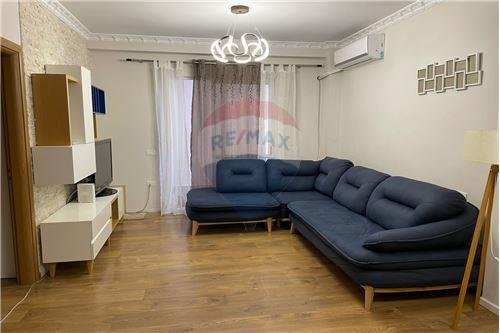 JEPET APARTAMENT 2+1 ME QIRA te Kodra e Diellit