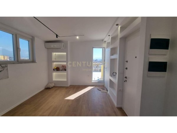 Apartament 1+1 për Qira në Rrugën Ferit Xhajko, Tiranë - 600€ | 90 m²