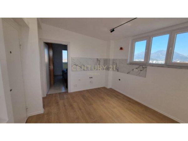 Apartament 1+1 për Qira në Rrugën Ferit Xhajko, Tiranë - 600€ | 90 m²