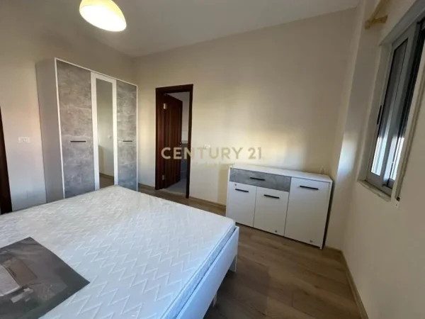 JEPET ME QERA 2+1+2 TEK KOPSHTI BOTANIK