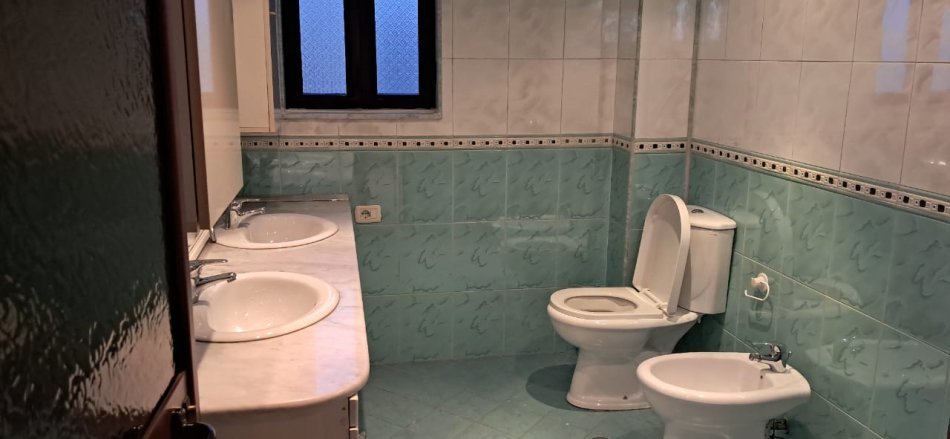 Apartament 2+1 me qera - Laprak