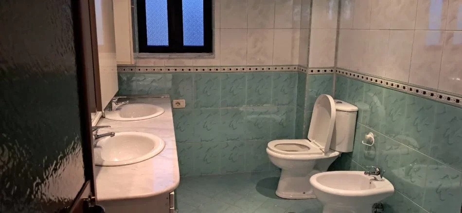 Apartament 2+1 me qera - Laprak