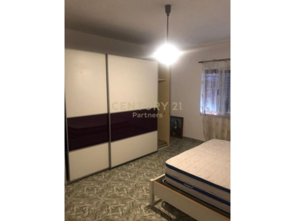 JAPIM APARTAMENT 2+1 ME QIRA PRANE PAZARIT TE RI