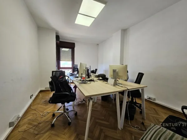 Zyra tek Torre Drini!