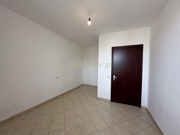 ASTIR, SHESIM APARTAMENT 2+1 ME VERANDE!