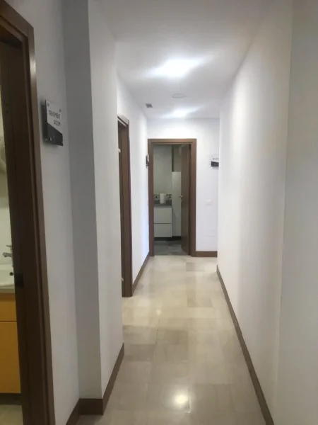 Tirane, Ambient biznesi me#Qira 200m2 (Blloku)