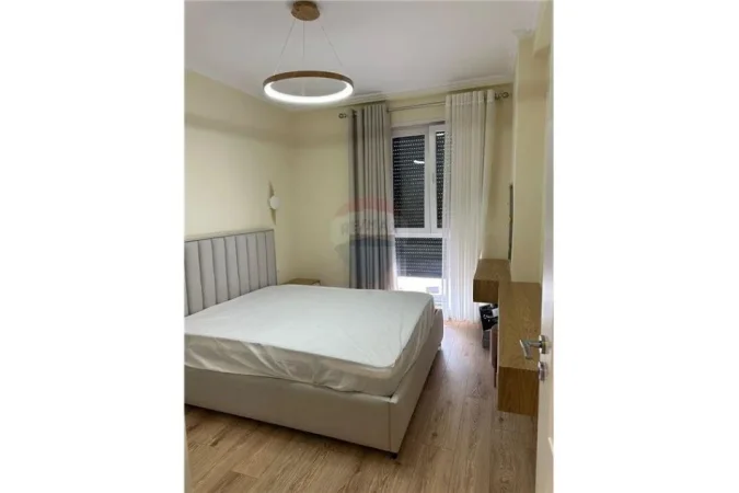 Japim apartament 1+1 me qira te pabanuar me pare !