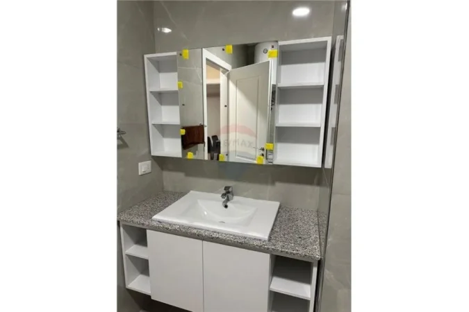 Japim apartament 1+1 me qira te pabanuar me pare !