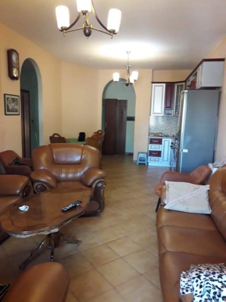 Tirane, jepet me qera apartament 3+1+BLK Kati 4, 120 m² 400 Euro (Gjin Gjergji)