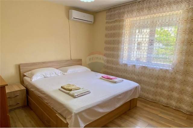 Tirane, jepet me qera apartament 1+1 Kati 2, 57 m² 350 Euro (Rruga Fortuzi)