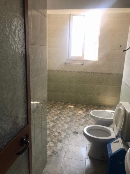 Tirane, jepet me qera apartament 2+1+BLK Kati 3, 105 m² 35.000 Leke (5 maji)
