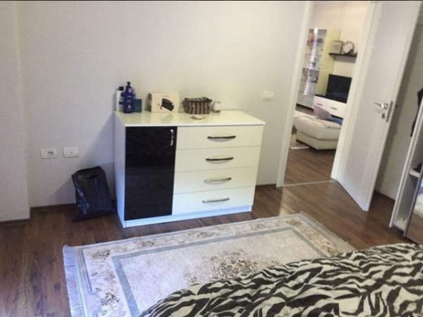 Tirane, jepet me qera apartament 3+1+BLK Kati 2, 115 m² 320 Euro (Rruga per tek teleferiku)
