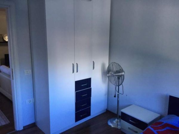 Tirane, jepet me qera apartament 3+1+BLK Kati 2, 115 m² 320 Euro (Rruga per tek teleferiku)