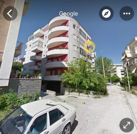 Tirane, jap me qera apartament 2+1+BLK Kati 4, 92 m² 50.000 lek (prane kopshtit zoologjik)