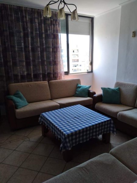 Tirane, jepet me qera apartament 2+1+BLK Kati 10, 85 m² 40.000 Leke