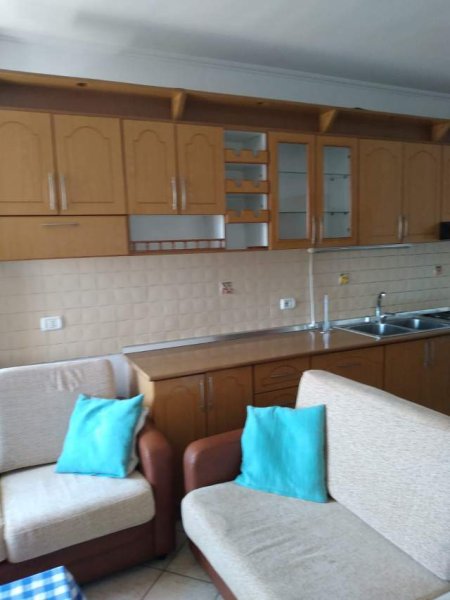 Tirane, jepet me qera apartament 2+1+BLK Kati 10, 85 m² 40.000 Leke (bulevardi  zhan dark)