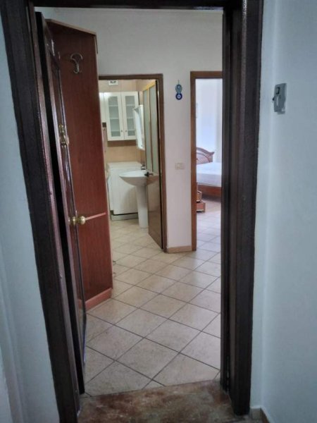 Tirane, jepet me qera apartament 2+1+BLK Kati 10, 85 m² 40.000 Leke (bulevardi  zhan dark)