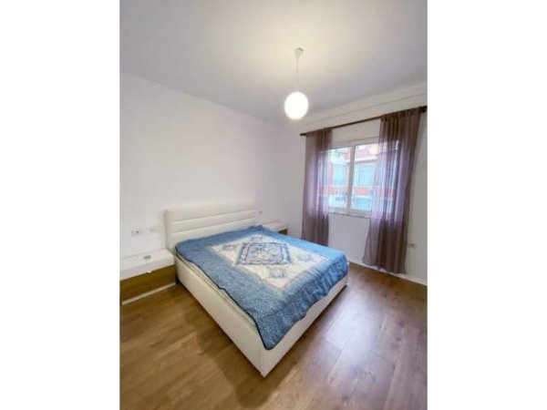 Tirane, jepet me qera apartament 2+1+BLK Kati 4, 100 m² 500 Euro (kodra e diellit)