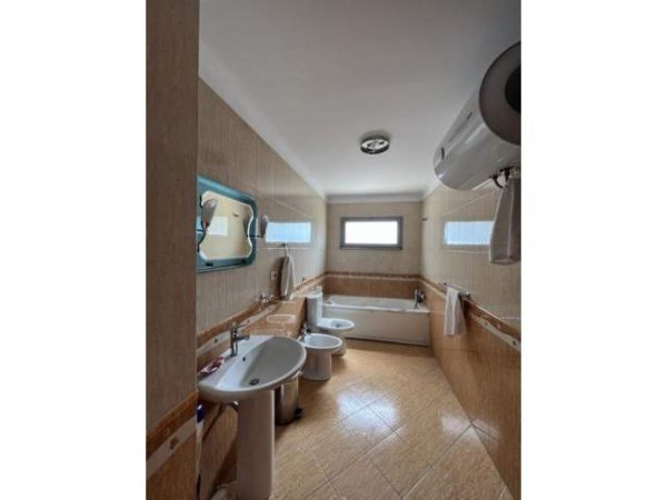 Tirane, jepet me qera apartament 2+1+BLK Kati 9, 120 m² 600 Euro (Zogut të Zi)