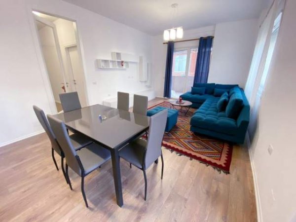 Tirane, jepet me qera apartament 2+1+BLK Kati 4, 100 m² 500 Euro (kodra e diellit)
