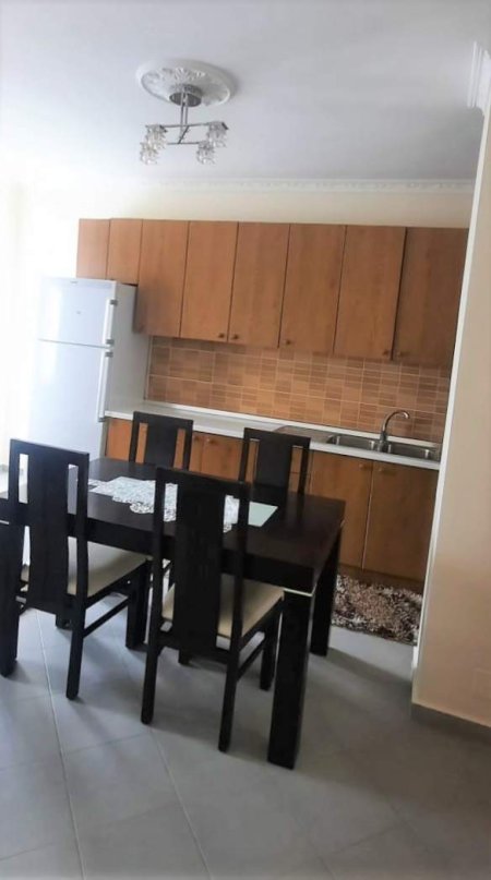 Tirane, jepet me qera apartament 2+1+BLK Kati 5, 105 m² 350 Euro
