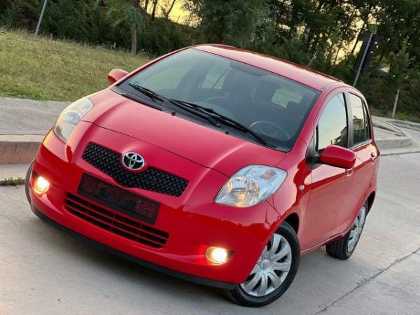 shes Toyota TOYOTA YARIS - AUTOMAT - 1.3 BENZINE Viti 2008,