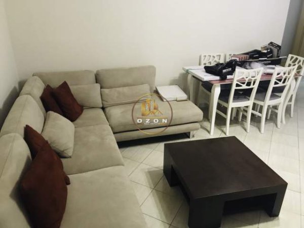 Tirane, jepet me qera apartament 2+1+BLK Kati 2, 98 m² 420 Euro (21 Dhjetori)