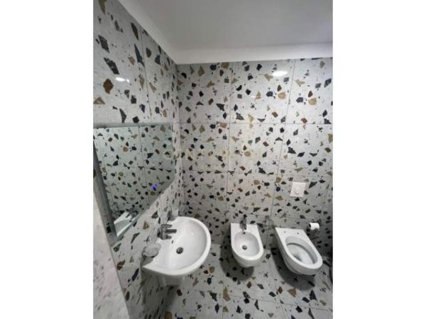 Tirane, jepet me qera 2+1+BLK Kati 0, 1.200 Euro