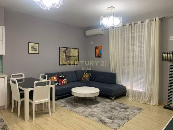 Tirane, jepet me qera apartament 1+1+A+BLK Kati 6, 94 m² 600 Euro (Myslym Shyri)