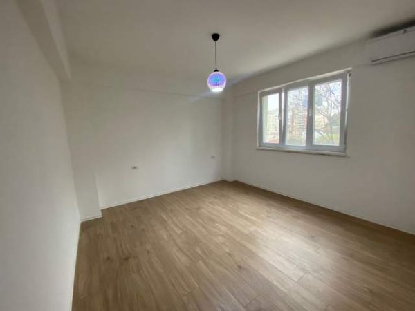 Tirane, shes apartament Kati 3, me verande, 127 m² 245.000 Euro (Faik Konica)