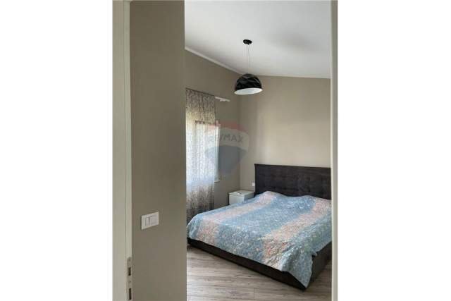 Tirane, jepet me qera apartament 2+1 Kati 2, 110 m² 1.100 Euro (Rezidenca Long Hill,)