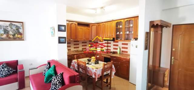 Vlore, shitet apartament 1+1+BLK Kati 5, 74 m² 72.000 Euro (Lungomare Vlore)