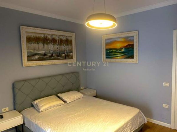 Tirane, jepet me qera apartament 2+1+A+BLK Kati 4, 121 m² 500 Euro
