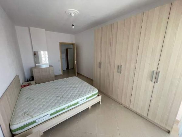 Tirane, jepet me qera apartament 1+1+BLK Kati 6, 65 m² 300 Euro (Unaza e re)