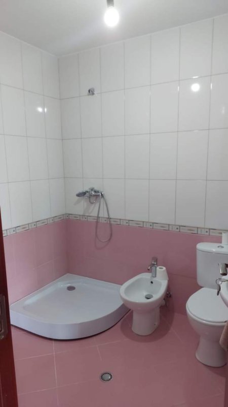 Tirane, jepet me qera apartament 1+1+BLK Kati 3, 75 m² 350 Euro (shote galica)