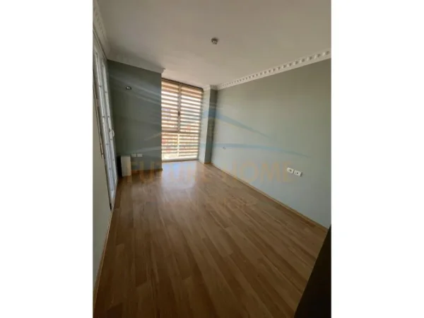 SHITET APARTAMENTI 2+1+2 NE ASTIR PRANE OZONIT