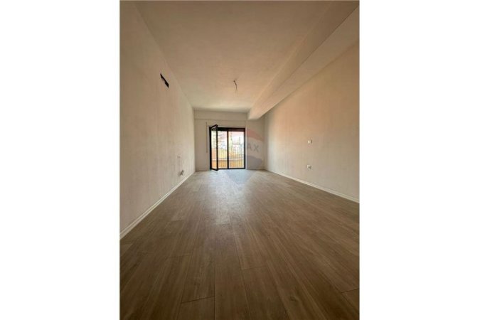 SHESIM APARTAMENT 2+1 RRUGA E KAVAJES!