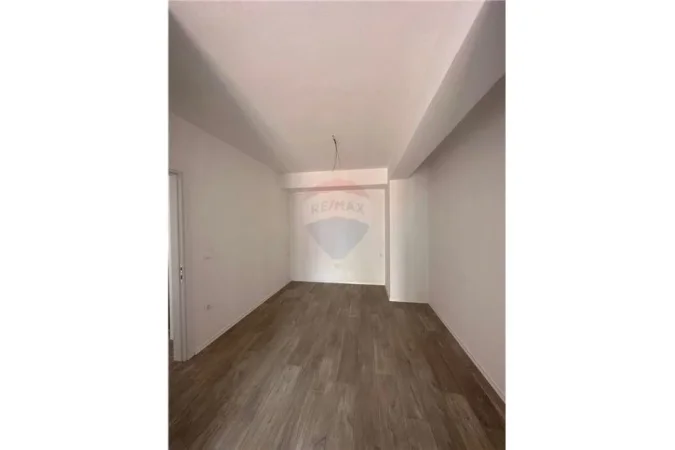SHESIM APARTAMENT 2+1 RRUGA E KAVAJES!