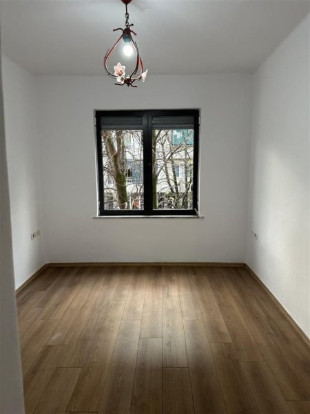 SHITET APARTAMENT 1+1 130000 EURO SHESHI WILLSON BLLOK