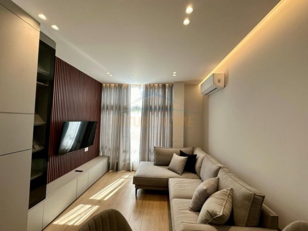 Qera, Luxury Apartament 1+1, në Xhamllik, Tiranë.