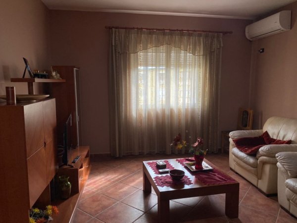 🏡Jepet me qira apartament 2+1+2bllk📍 Brryli