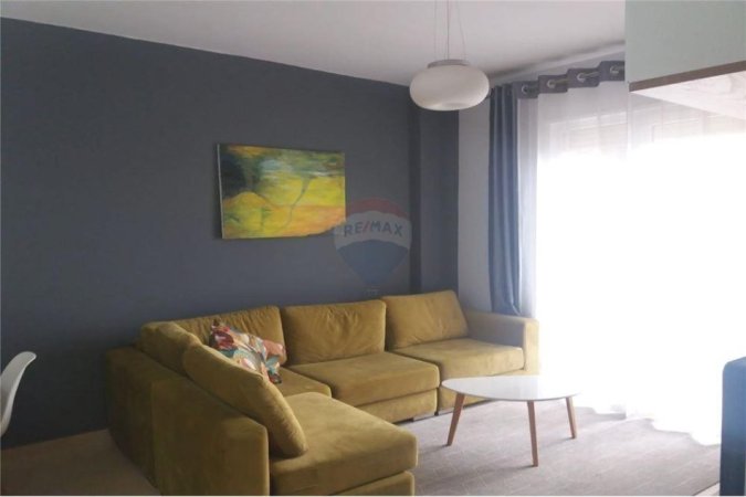 Apartament 2+1+post parkimi te 5 Maji