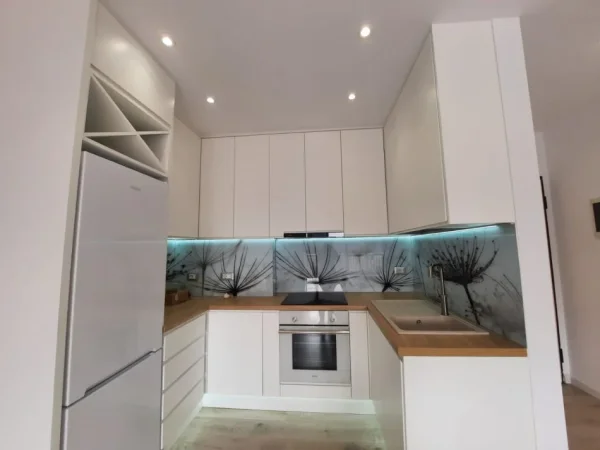 APARTAMENT  2+1+POST PARKIMI PER QIRA NE QENDER!