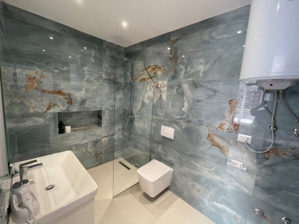 APARTAMENT  2+1+POST PARKIMI PER QIRA NE QENDER!