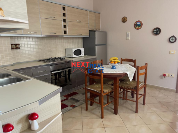 JEPET ME QERA AFATGJATE APARTAMENT 1+1 ME PAMJE DETI NE VLORE