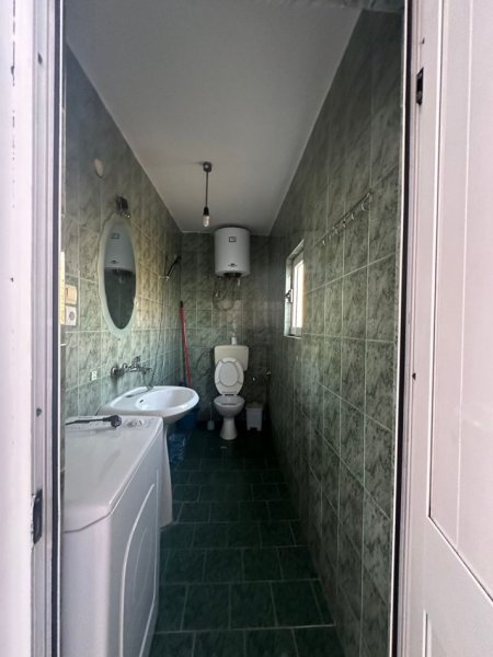 Shitet apartament 2+1 Tirane 70 M2 CMIMI 80 000 EURO